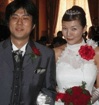 Chiaki and Eiichiro on their wedding day Photo Source: MEME