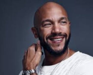 Stephen Bishop