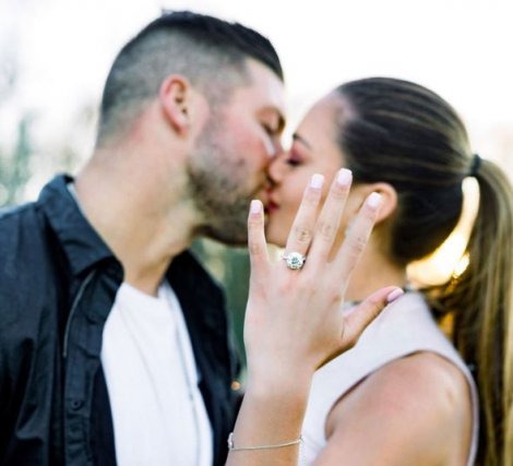 Tim Tebow’s fiancee Demi-Leigh Nel- Peters shows her engagement ring