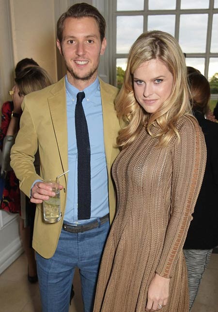 CAPTION: Actress Alice Eve and her ex-husband Alex Cowper-SmithSOURCE: Daily Mail She had dated Rafe Spall and Rufus Sewell from 2006 to 2008. Later she was in a 