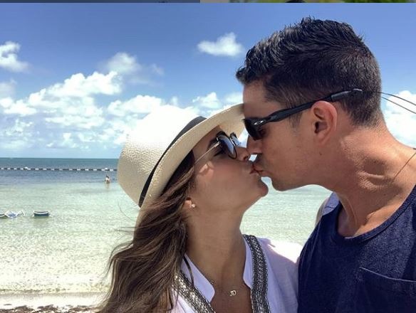 Rashel Diaz enjoying the vacation with her husband Carlos Garcia Source: @rasheldiaz