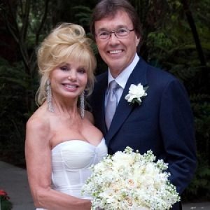 Snap: Actress, Loni Anderson, and Singer, Bob Flick during a Wedding Ceremony in 2008 Source: latimes