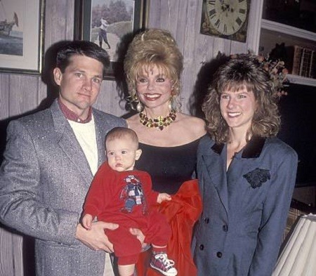 Image: Deidra Hoffman’s Husband, Mother, and a baby Source: Getty Images