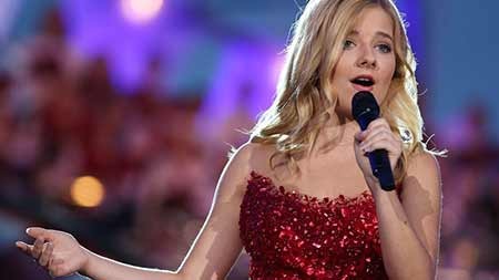 Jackie Evancho in AGTSOURCE: Mic