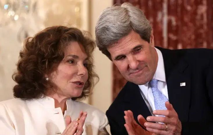 John Kerry With Wife Teresa Heinz