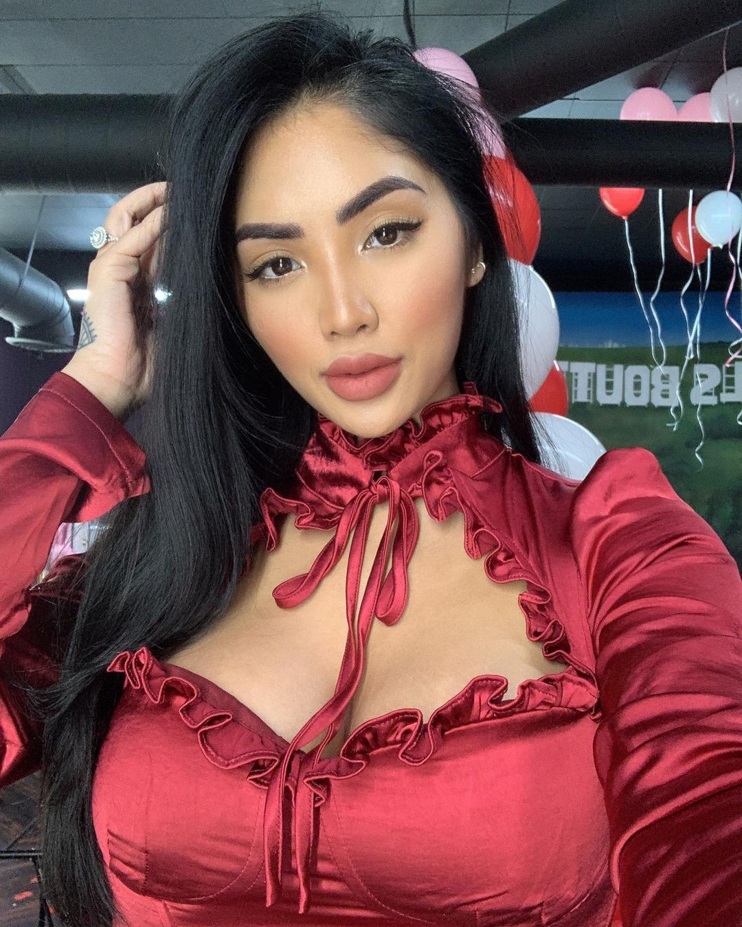 Marie Madore - Net Worth, Salary, Age, Height, Weight, Bio, Family, Career