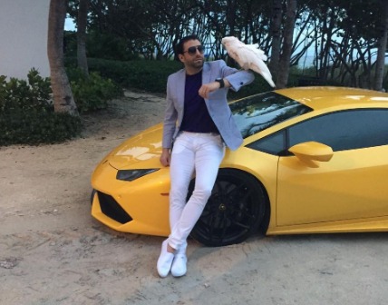Michael Salzhauer standing beside his brand new Lamborghini. Source: forbes