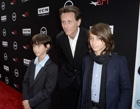 Actor Steven Weber and his two sonsSOURCE: AslanLive
