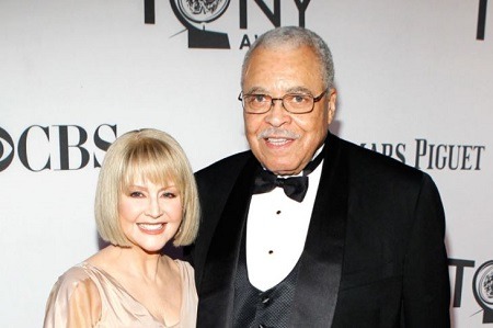  The Hollywood stars James Earl Jones and Cecilia Hart married in 1982 after meeting on the set of the 1979 - 1980's series Paris. Source: Getty Images