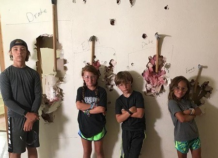 Ella Rose Gaines (second from left) with her elder brother Drake (left), younger brother Duke, and sister Emmie Gaines (right). Source: Instagram @chipgaines
