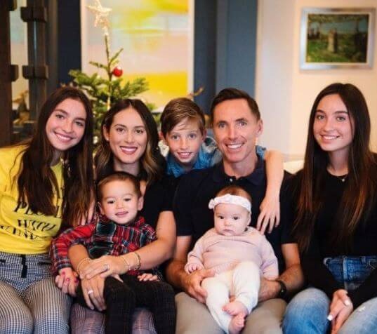 Bella Nash with her family. Source: Instagram