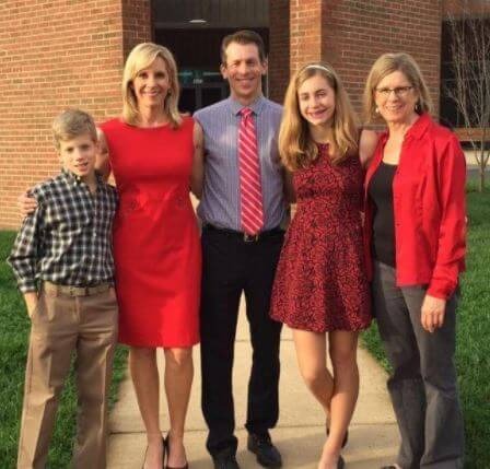 Jacqui Jeras with her husband and family during Christmas, 2015 Source: Liverampup