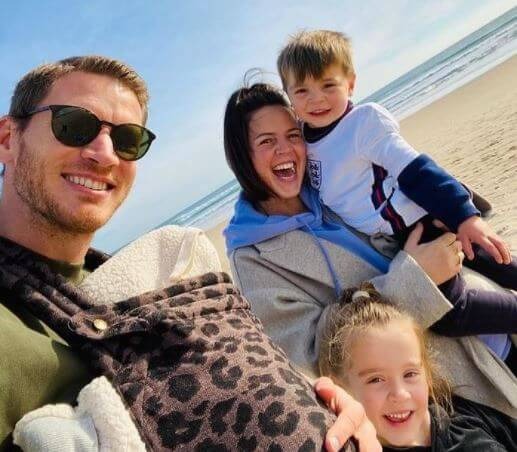 Sophie de Vries with her husband Jan Vertonghen and children. Source: Instagram
