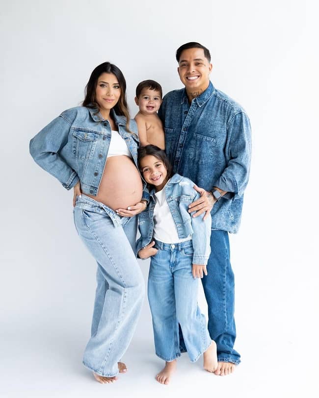 Isabel Paredes' Family Photo