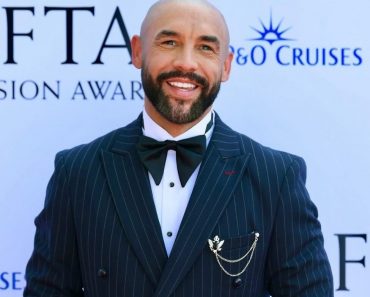 Alex Beresford's networth and biography