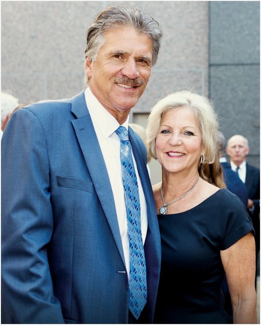 Janet Wannstedt, Dave's wife